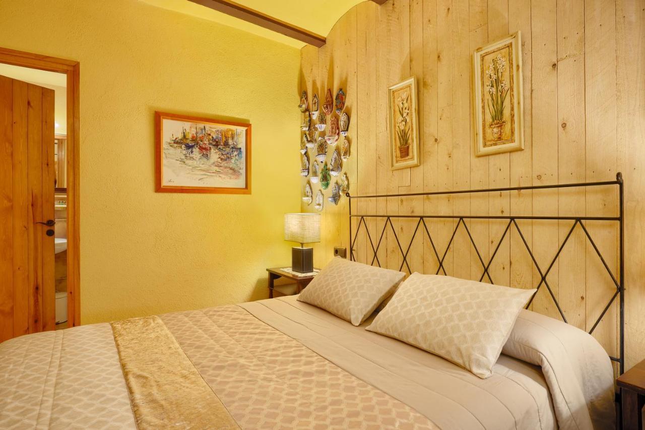 Casa Rural Can Coll Garriguella Luaran gambar